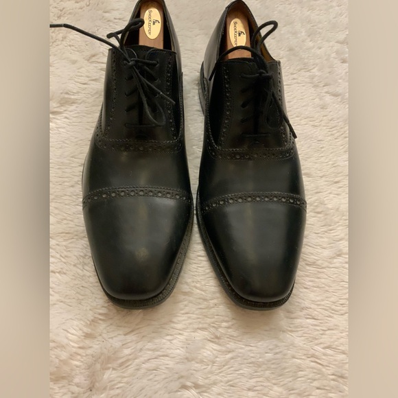 Cole Haan Men\'s Classic Black Oxfords main image 10